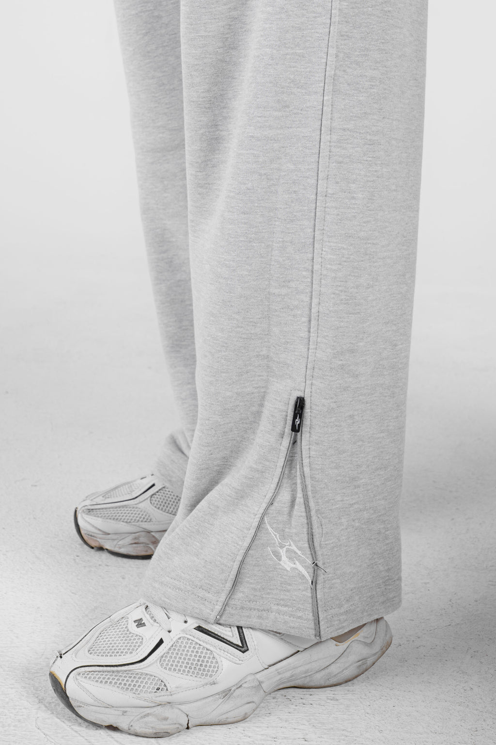 V1 ZINDE LIGHT GREY JOGGER