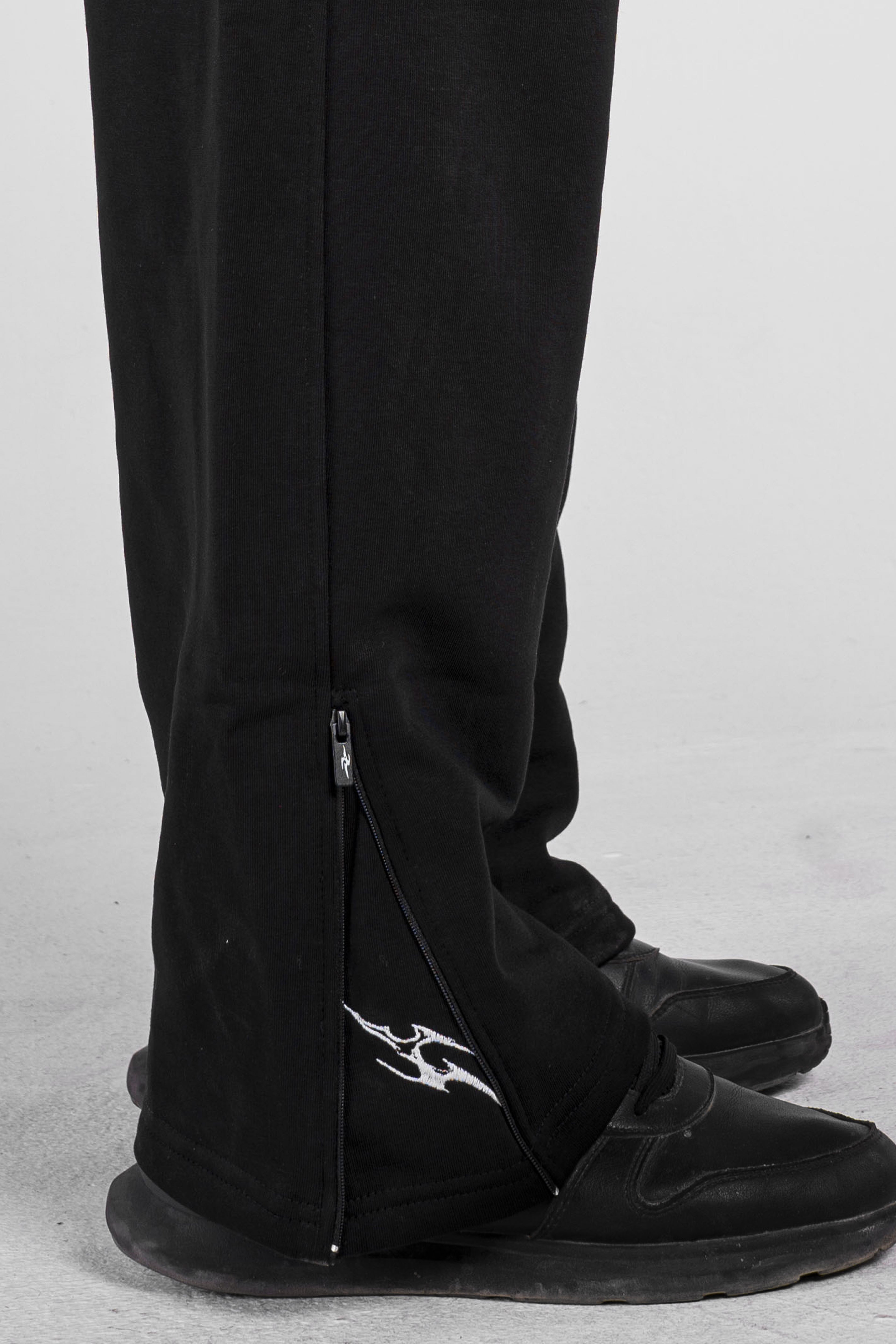 V1 ZINDE BLACK JOGGER