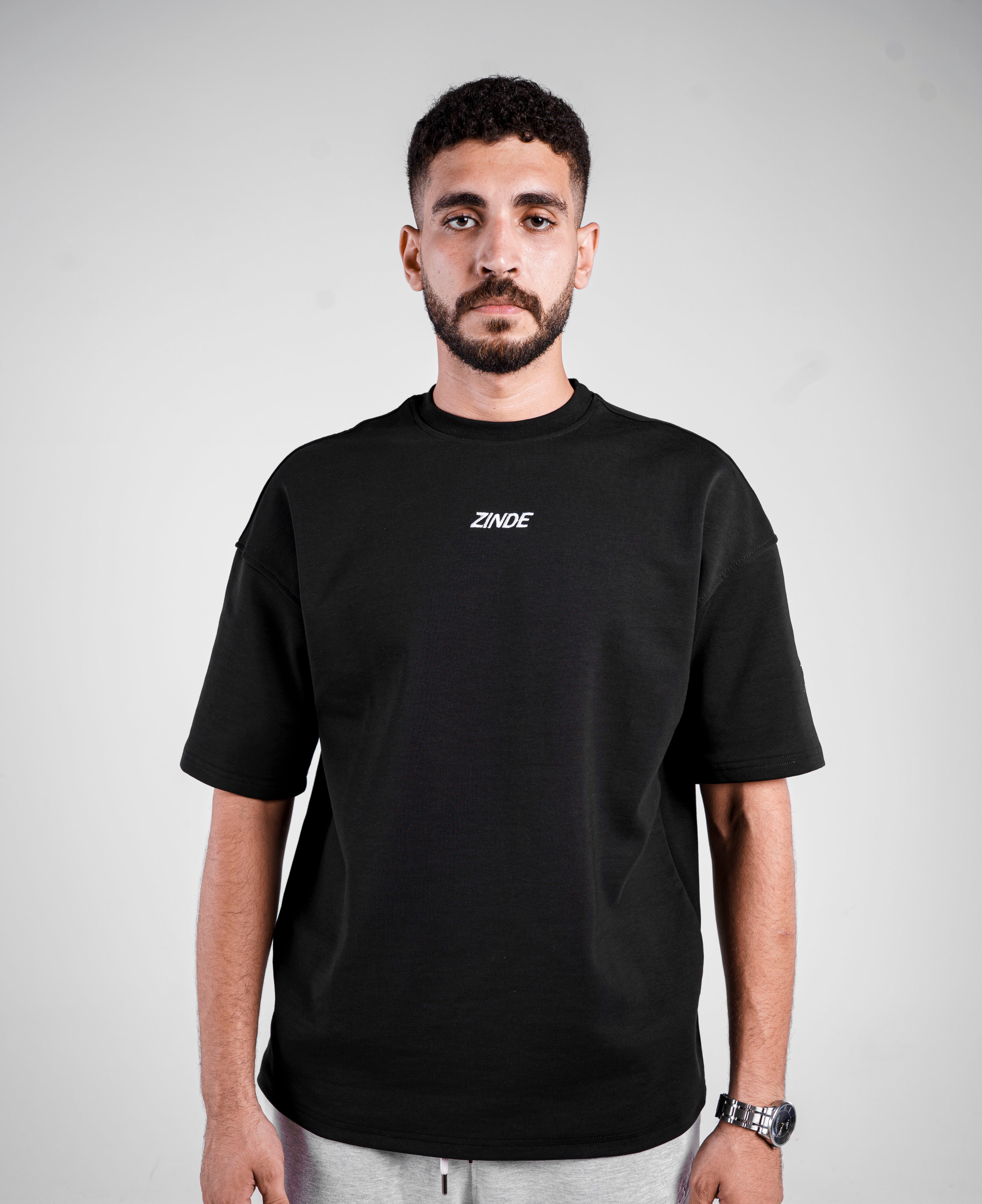 BLACK OVERSIZED TEE