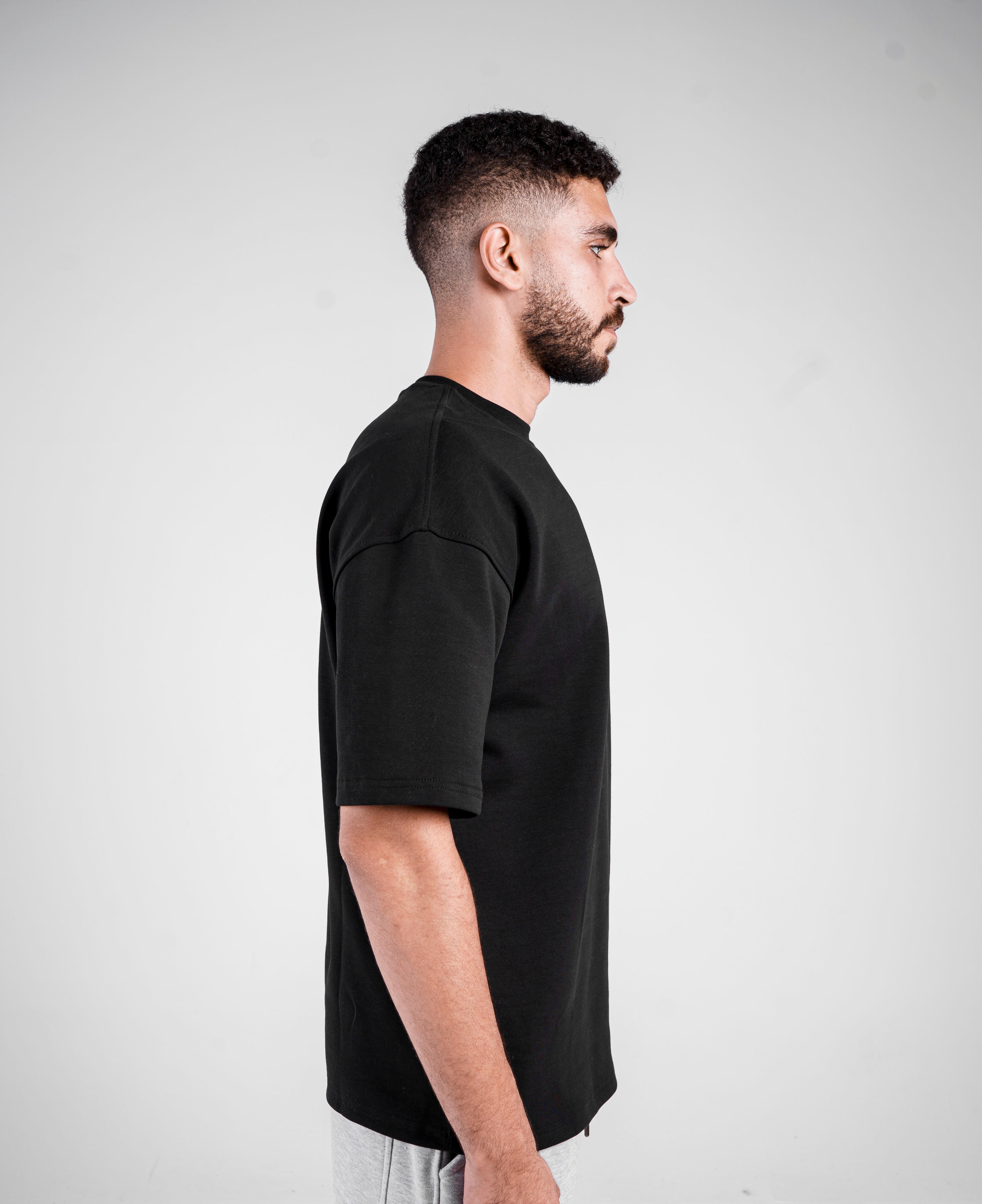BLACK OVERSIZED TEE