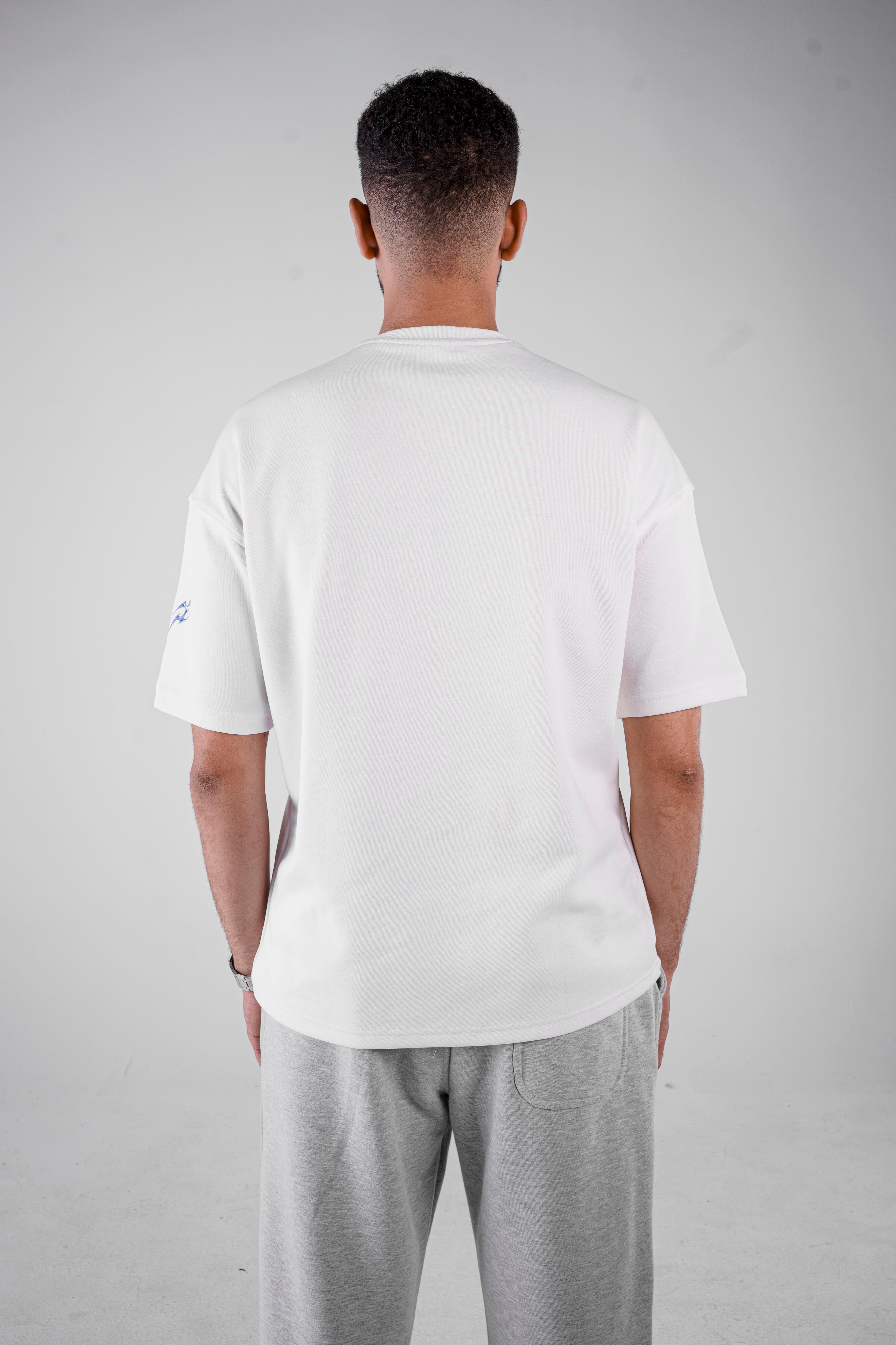 WHITE OVERSIZED TEE